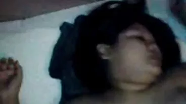 Η κορακίσια μπούστος μαμά Krissy Lynn απατά τον πορνο ταινιεσ δωρεαν άντρα της