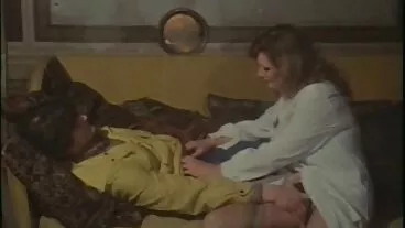 Η πικάντικη καραμέλα δωρεαν βιντεο πορνο MILF με μεγάλα μπούτια Alexa ψάχνει για ένα ακατάστατο cumshot