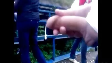 Λαμπερός ξανθός άγγελος με κάλτσες Kittina Clairette fucks με ένα dildo δωρεαν ελληνικο πορνο