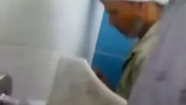 Παθιασμένος έβενος με μακριά πόδια Ana Foxxx που πατήθηκε από δωρεαν πορνο ένα μεγάλο κοκαλάκι