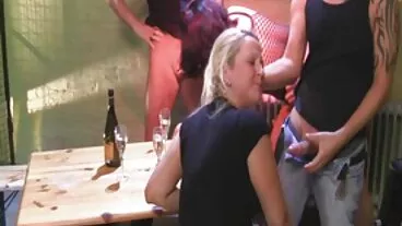 Ο λαμπερός kinky άγγελος Stacy πορνο ελληνικο δωρεαν Bloom καρφώθηκε σε στυλ σκυλάκι