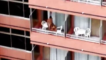 Η πορνο βιντεο δωρεαν πικάντικη ξανθιά Κένζι Ριβς βιδώθηκε με μακρυά