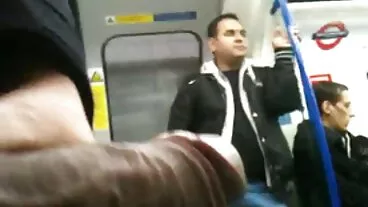 Όμορφη μελαχρινή ταινιεσ δωρεαν πορνο με μεγάλα βούλια June Summers βιδωμένη από πίσω