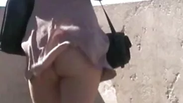 Η μακρυμάλλη μελαχρινή έφηβη Jenna Justine κάνει μια υπέροχη δωρεαν βιντεο πορνο πίπα