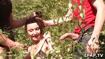 Η δωρεαν βιντεο πορνο μεγάλη γκόμενα Ava Addams διεγείρει την τρύπα του ιδρώτα της