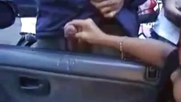 Η γλυκιά κούκλα Liya Silver γαμιέται δωρεαν πορνο βιντεοσ από μια αρκετά μακρά σκληρή κούκλα